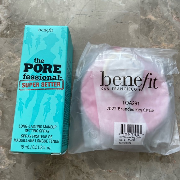 NWT Benefit Makeup Setting Spray and Mirrored Key Chain - Picture 5 of 6